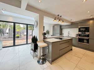 Kitchen- click for photo gallery